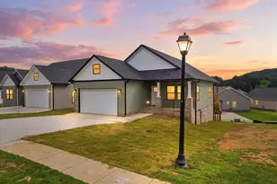 126 Washington St, Dalton, GA 30721 - Photo 1