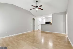 7373 Gossamer St, Union City, GA 30291 - Photo 18