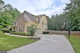 179 Timbercreek Estates Dr, Sharpsburg, GA 30277 - Photo 4