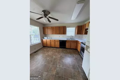 609 Windcrest Drive, Dublin, GA 31021 - Photo 6