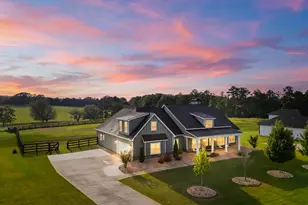 51 Linton Ests Ave, Newnan, GA 30263 - Photo 2