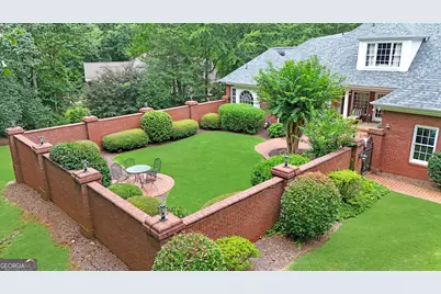 103 Woodchase Drive, Lagrange, GA 30240 - Photo 2