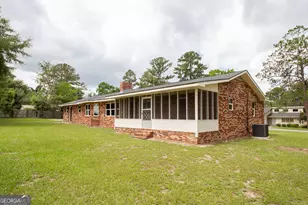 2608 Winchester Rd, Waycross, GA 31501 - Photo 4