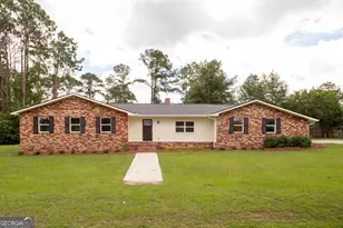 2608 Winchester Rd, Waycross, GA 31501 - Photo 2