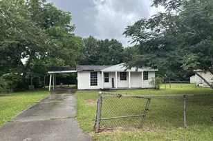 106 Forsyth St, Fort Valley, GA 31030 - Photo 2