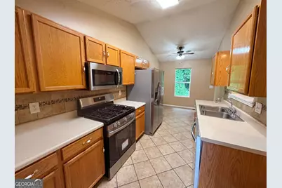 2195 Clayton Ridge, Lithonia, GA 30058 - Photo 6