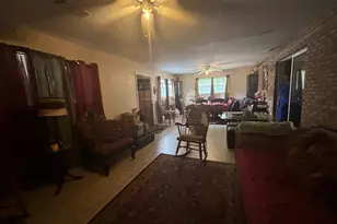 314 Durrence St, Glennville, GA 30427 - Photo 4