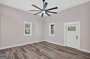 16 Berry Ave, Newnan, GA 30263 - Photo 10