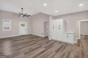 16 Berry Ave, Newnan, GA 30263 - Photo 20