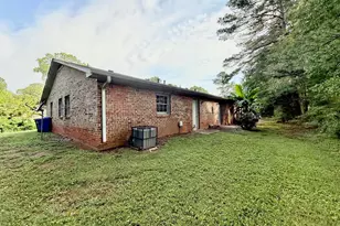 1047 Chestnut Oak Ct NE, Conyers, GA 30012 - Photo 6
