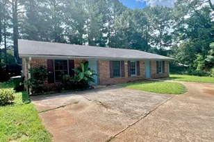 1047 Chestnut Oak Ct NE, Conyers, GA 30012 - Photo 2