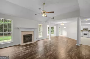 15 Pear Ct, Sharpsburg, GA 30277 - Photo 6