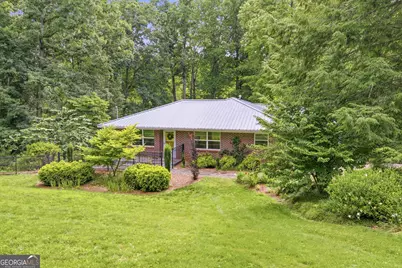 190 North Street, Clarkesville, GA 30523 - Photo 2