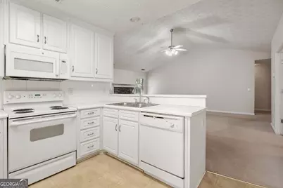 147 Laurel Lane, Social Circle, GA 30025 - Photo 2