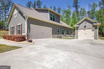 153 Carlow Court, Newnan, GA 30263 - Photo 2