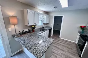 12 Oak St, Newnan, GA 30263 - Photo 4