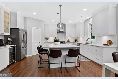 323 Revolution Dr, Peachtree City, GA 30269 - Photo 2