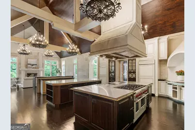 6420 Riverside Drive NW, Sandy Springs, GA 30328 - Photo 28
