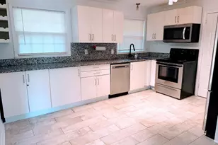 2677 Lancaster Dr, Atlanta, GA 30344 - Photo 2