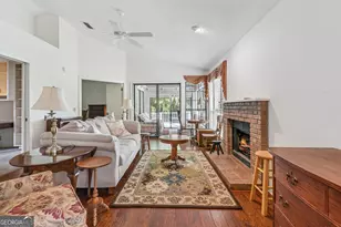 22 Bay Tree Ct W, Saint Simons, GA 31522 - Photo 4
