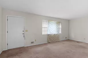 206 W Windemere Way, Jonesboro, GA 30238 - Photo 4