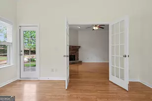 31 Thomaston St, Newnan, GA 30263 - Photo 16