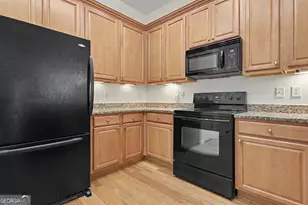 31 Thomaston St, Newnan, GA 30263 - Photo 36