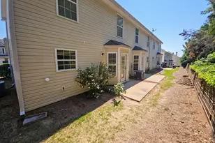 220 Fox Creek Blvd, Woodstock, GA 30188 - Photo 16