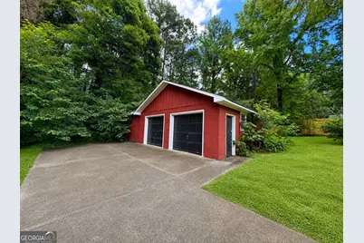 677 Bankshire Drive, Suwanee, GA 30024 - Photo 2