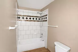677 Bankshire Dr, Suwanee, GA 30024 - Photo 22