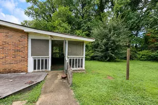 677 Bankshire Dr, Suwanee, GA 30024 - Photo 24
