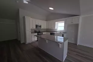 214 Lake Meadows Dr, Winder, GA 30680 - Photo 2