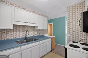 55 E Greenwood Dr, Carrollton, GA 30117 - Photo 10