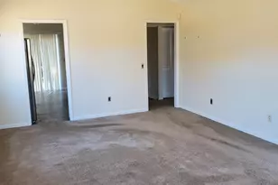 1402 Desert Storm Dr, Hinesville, GA 31313 - Photo 2