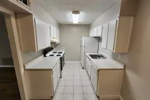 9400 Roberts Dr, Sandy Springs, GA 30350 - Photo 10