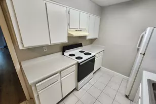 9400 Roberts Dr, Sandy Springs, GA 30350 - Photo 12