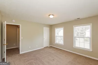 8931 Crestview Circle, Union City, GA 30291 - Photo 12