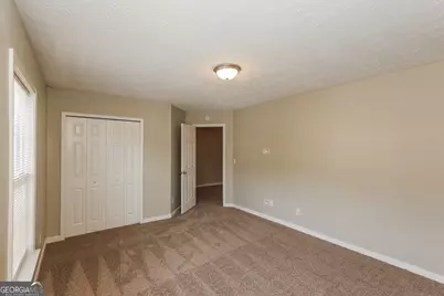 8931 Crestview Circle, Union City, GA 30291 - Photo 16