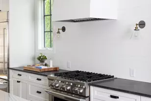 1555 Walker Ave, Atlanta, GA 30337 - Photo 8
