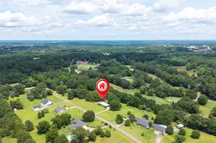 1090 Kenway Dr, Watkinsville, GA 30677 - Photo 4