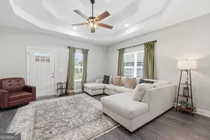 405 Coahulla Creek Dr, Dalton, GA 30721 - Photo 2