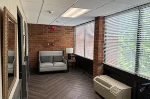 300 Johnson Ferry Road NE, Atlanta, GA 30328 - Photo 18