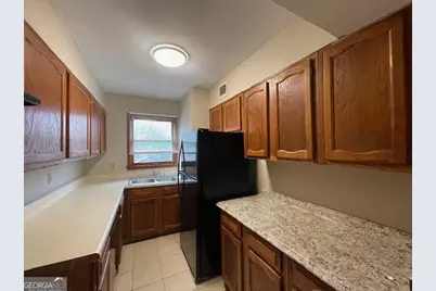 710 Stratford Green, Avondale Estates, GA 30002 - Photo 4