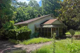 102 Mulberry St, Greensboro, GA 30642 - Photo 2