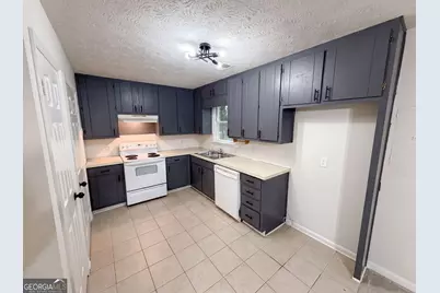 9315 Dogwood Place, Gainesville, GA 30506 - Photo 2