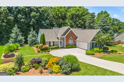 4652 Devencrest Lane, Buford, GA 30519 - Photo 2