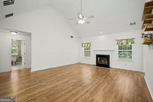 165 Crescent Cir, Newnan, GA 30265 - Photo 8