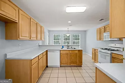 165 Crescent Circle, Newnan, GA 30265 - Photo 12