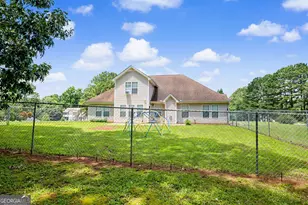 165 Crescent Cir, Newnan, GA 30265 - Photo 34