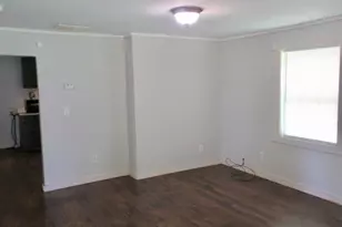 824 White St, Griffin, GA 30223 - Photo 4